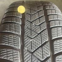 3 Pneumatici invernali Pirelli 215/50 18 92V
