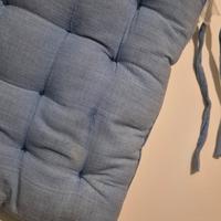 Quattro cuscini celesti