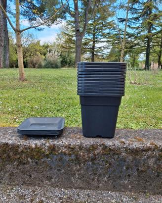 Set 11 Vasi Quadrati 14L + 11 Sottovasi - NUOVI