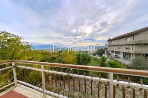 APPARTAMENTO PIANO TERRA CON GARAGE E SOFFITTA ABI