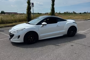 Peugeot RCZ 