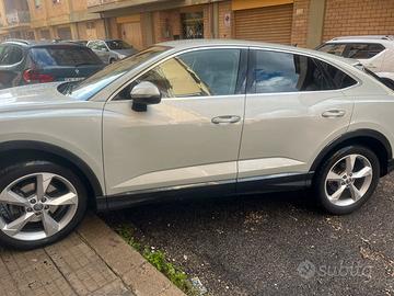 Audi Q3 sport back