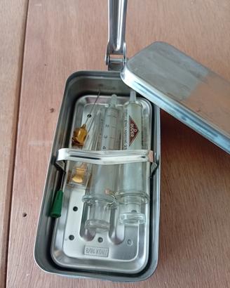 Raro Kit Vintage Siringhe in Vetro DUBER con Bolli