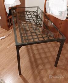 Tavolo in ferro e vetro