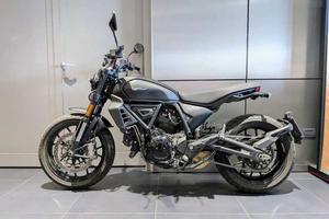 Ducati Scrambler ICON DARK STEALTH 2025