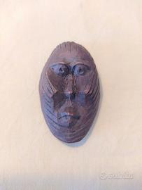 Piccola scultura tribale in legno