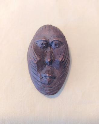 Piccola scultura tribale in legno