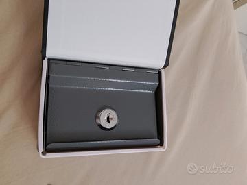 mini cassaforte con doppia chiave 