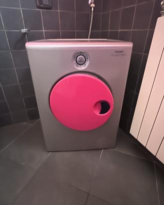 Lavatrice Indesit Moon Silver/Rosa – Design Unico