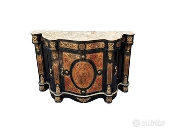 Credenza stile Boulle a tre sportelli