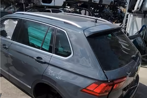 RICAMBI VW PASSAT POLO GOLF TOUAREG TIGUAN TROC UP