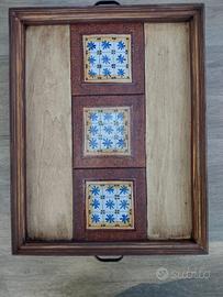 vassoio di legno e ceramica 