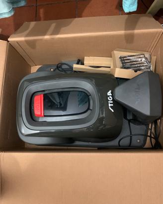Robot tosaerba STIGA A8, fino a 800 mq, senza fili