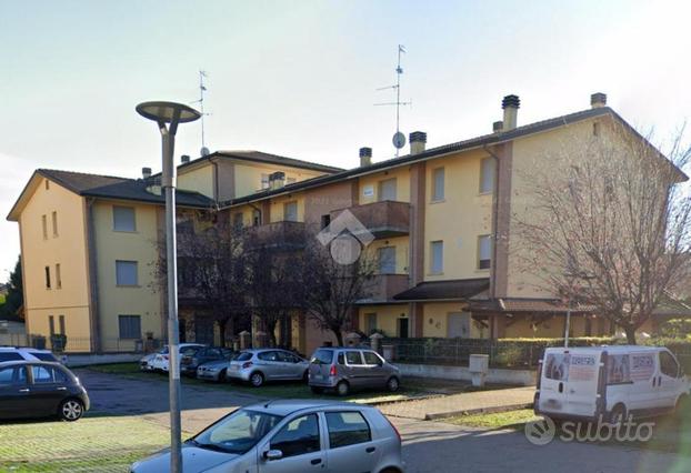 4 LOCALI A REGGIO NELL'EMILIA