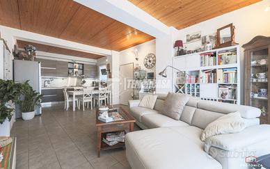 APPARTAMENTO INDIPENDENTE CON GIARDINO PRIVATO IN