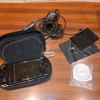PSP completa di giochi e accessori