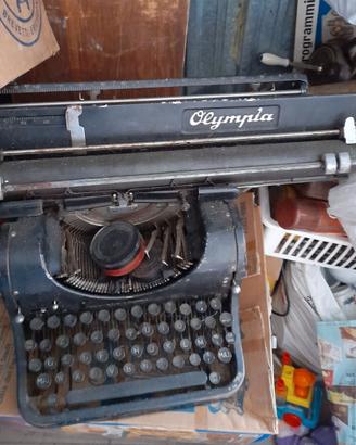 Macchina da scrivere Olimpia