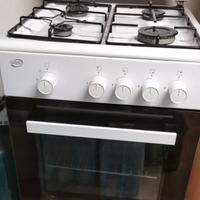 Cucina a gas Daya 4 fuochi con forno a gas usata p