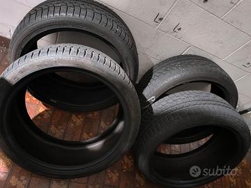 GOMME INVERNALI NOKIAN 225/40 R19 XL