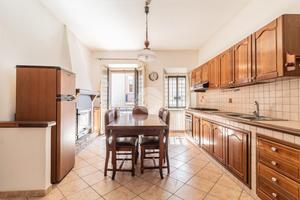 4 LOCALI A CASTEL SANT'ELIA