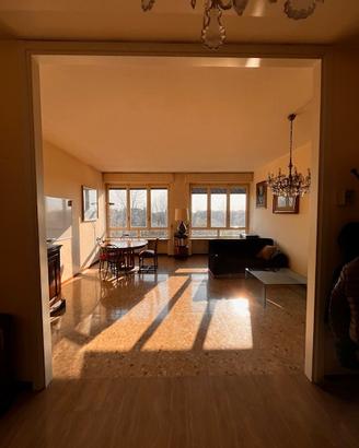 Luminoso Quadrilocale 115mq -Ponte Italia(Parma)