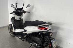 PIAGGIO BEVERLY 400 HPE
