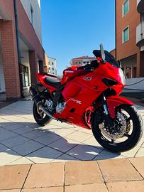 Hyosung GT 650 R Sportiva