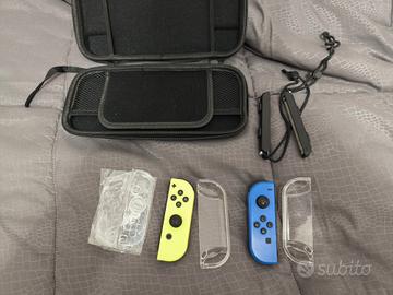 Joy con Nintendo switch cover custodia + altro
