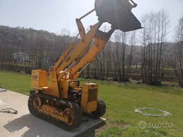 Pala cingolata mf200 d