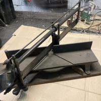 Tagliacornici vintage per battiscopa
