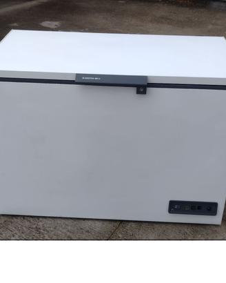 CONGELATORE ARISTON A POZZETTO 368 LT