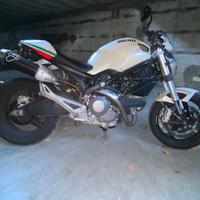 Ducati Monster 696 - 2009