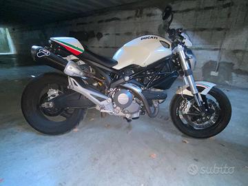 Ducati Monster 696 - 2009