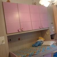 Cameretta ragazza a castello