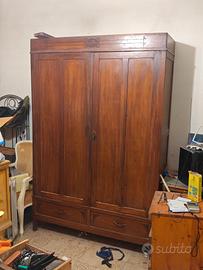 armadio in legno massello 