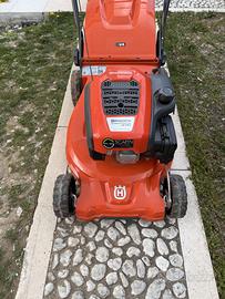 TAGLIAERBA HUSQVARNA LC 247