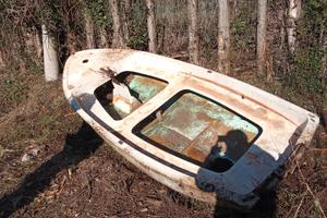 Barca a vela in vetroresina