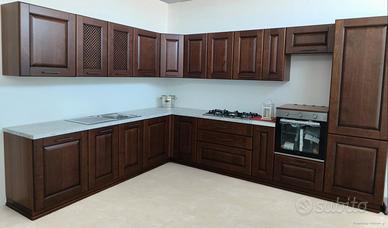 CUCINA DI FINE PRODUZIONE--NUOVA IN GARANZIA-