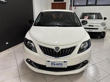 Lancia Ypsilon 1.0 FireFly 5 porte S&S Hybrid Plat