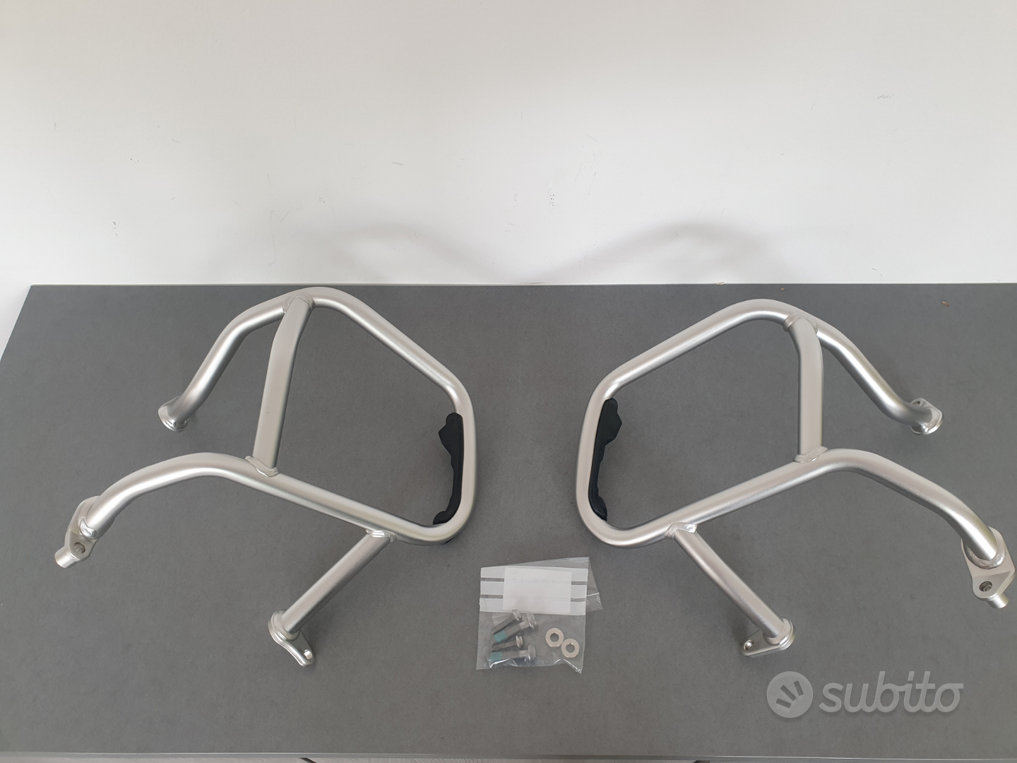 Subito ALBERTAZZI ALESSANDRO Bmw r 1250 gs r paracilindri paramotore originali Accessori