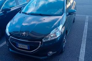Peugeot 208 - 2015