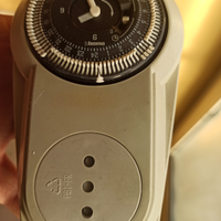 Orologio timer elettrico