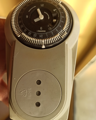 Orologio timer elettrico
