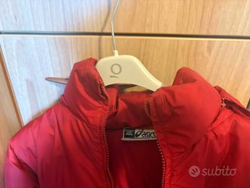giubbotto piumino marca Asics