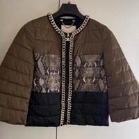 Piumino con catena Elisabetta Franchi