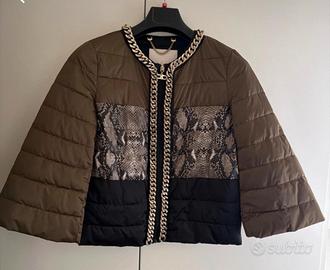 Piumino con catena Elisabetta Franchi