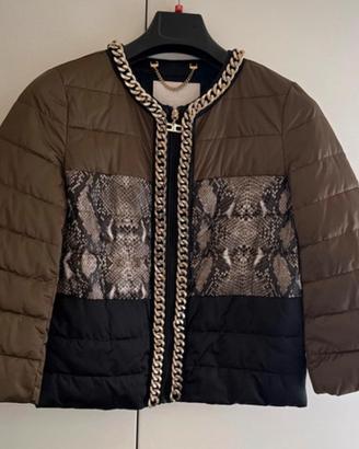 Piumino con catena Elisabetta Franchi