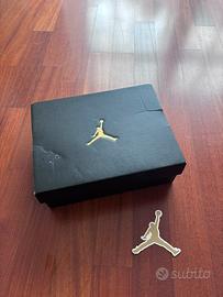 Scatola junior scarpe Nike + adesivo Jordan