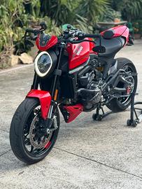 Ducati monster 937