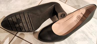 scarpe decolletè Wonders nere